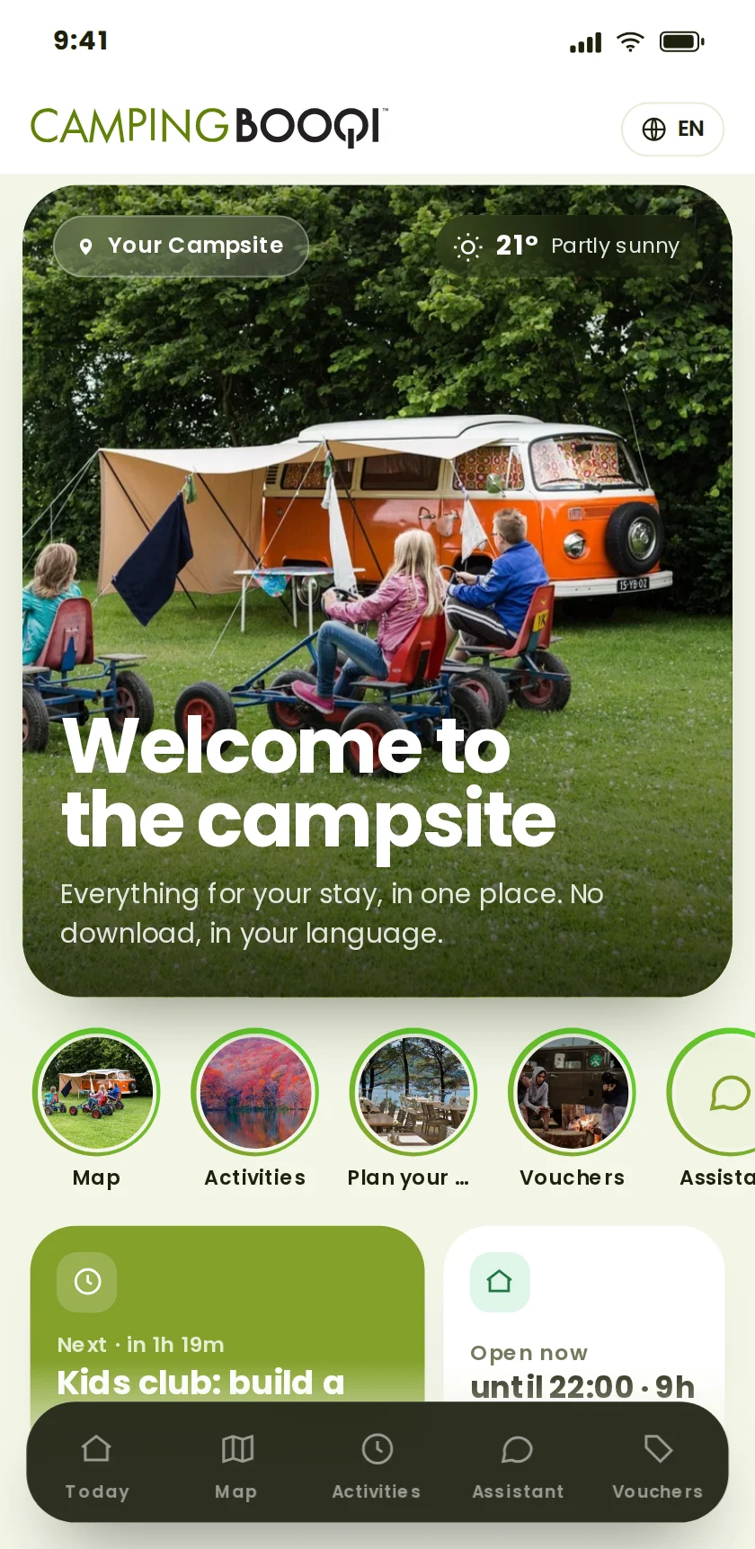CampingBooqi with the digital guide on a phone